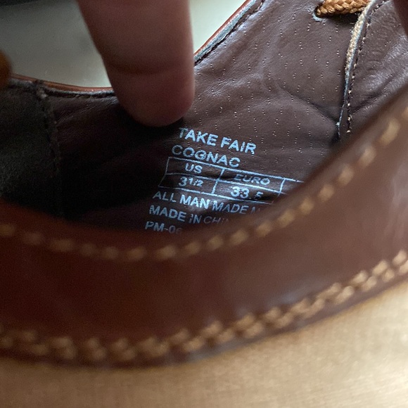 Kenneth Cole Reaction Take Fair wingtips sz 3.5 - Picture 5 of 5